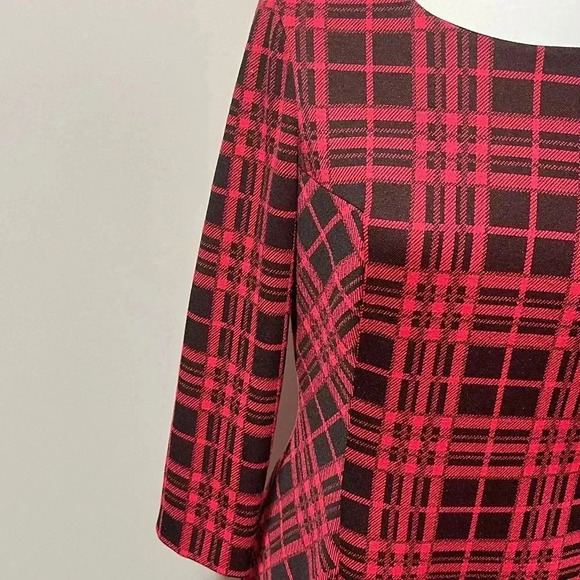 Tahari ASL Levine Red Plaid 3/4 Sleeve Pleated Hem Drop Waist Dress - Picture 5 of 13